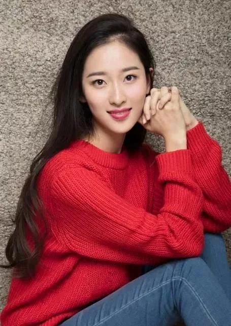 何雨虹：甜美靚麗，惹人喜愛