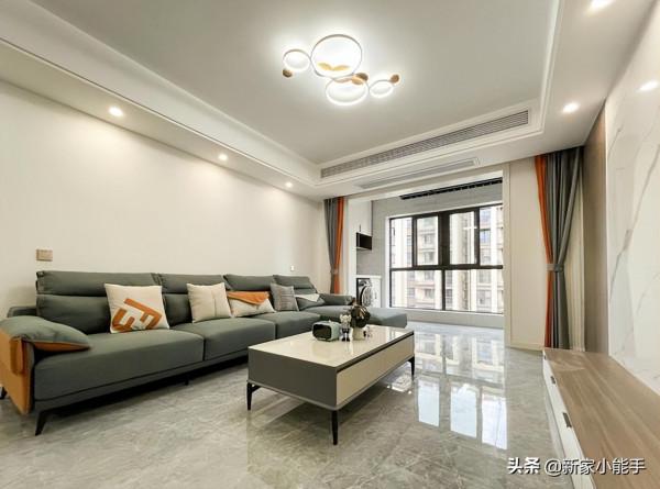 120平新房，裝修花了25萬，全屋簡約溫馨，隱形門電視牆很棒