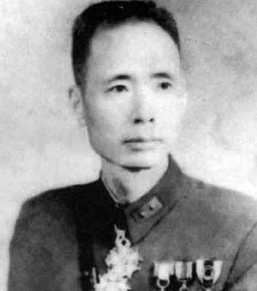 剛建國成立的國防研究小組,為何以張治中為組長,聶榮臻為組員? 剛建國成立的國防研究小組,為何以張治中為組長,聶榮臻為組員?