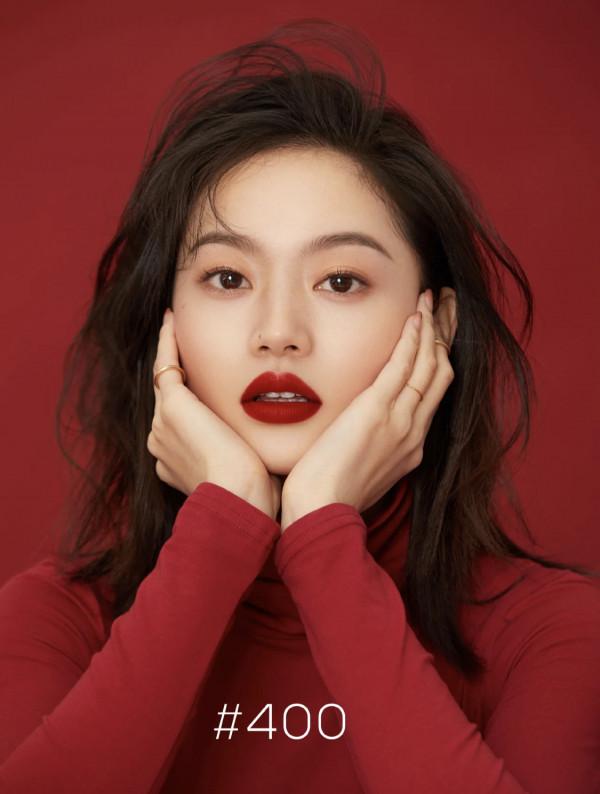 經典的正紅色，越看越好看，顯白又時髦，黃皮也能夠駕馭