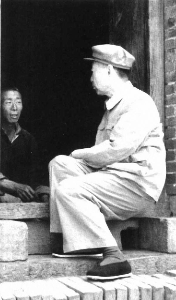 1961年,周總理對二廷說,我幫你帶個女兒吧,養大了再給你送回來 1961年,周總理對二廷說,我幫你帶個女兒吧,養大了再給你送回來
