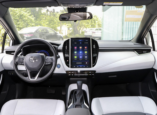 15萬級首選，廣汽豐田運動座駕，雷凌哪一版適合你？