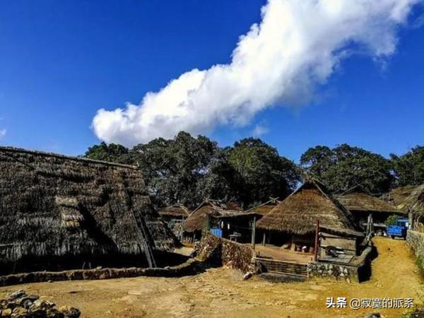 中國最後的&OpenCurlyDoubleQuote;原始部落&rdquo;，盡毀滅於火中