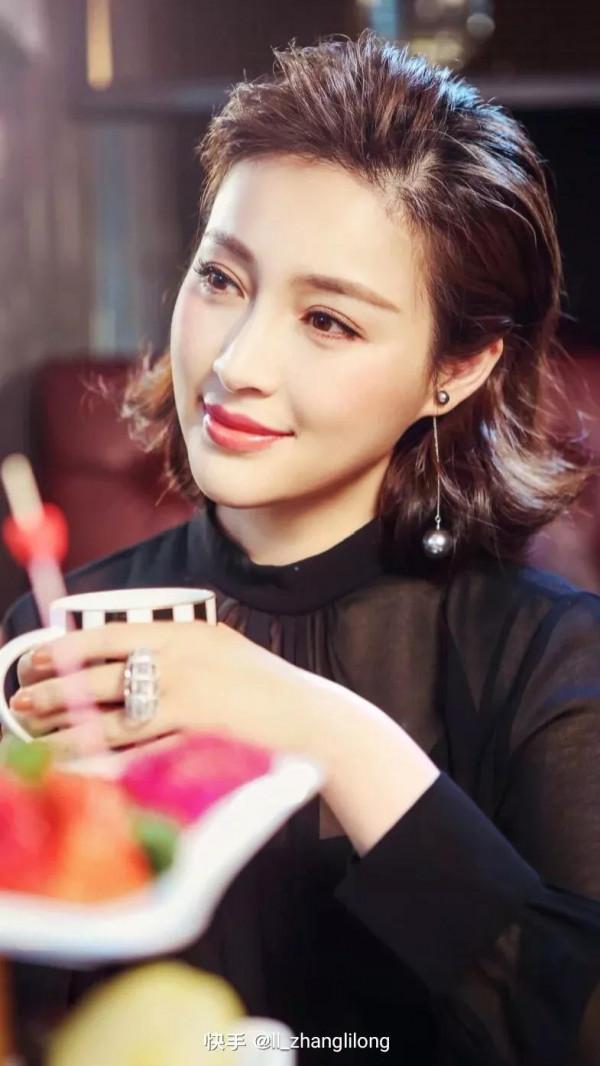 演員譚松韻、袁冰妍、甘婷婷、宋祖兒美照。你最喜歡誰? 演員譚松韻、袁冰妍、甘婷婷、宋祖兒美照。你最喜歡誰?