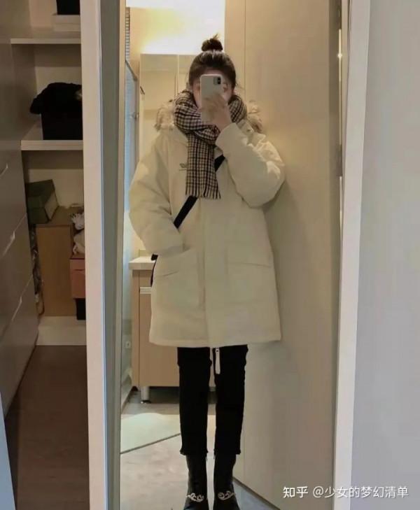 2021初冬穿搭教程！大衣、羽絨服，這個季節隨你挑選