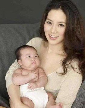 徐子淇不爭不搶24歲就嫁入豪門，夫家還給足她尊重、財富，憑啥？