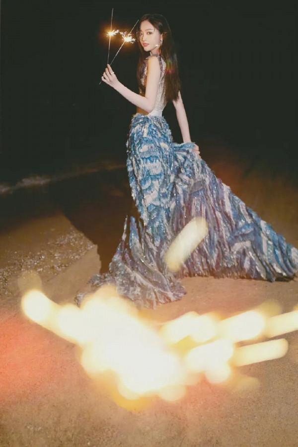 吳宣儀金雞獎贏麻了！仙女拿著仙女棒