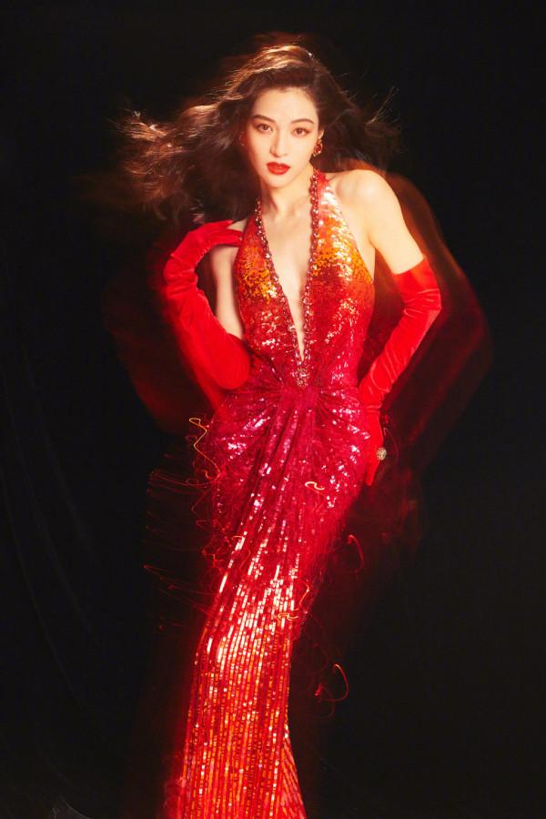 生圖被說是俗氣網紅風，精修圖又被嫌棄P過頭，鍾楚曦該怎麼辦？