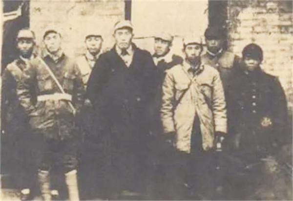 1967年過後，有兩大軍區降為省級軍區，司令員都換成了誰？