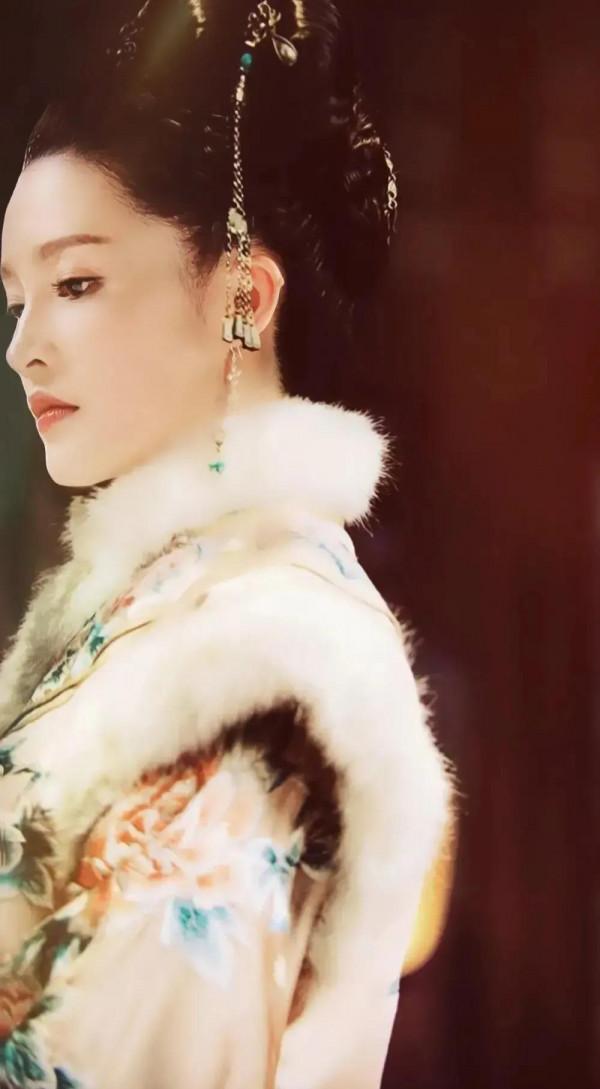 李沁:唯美側臉高畫質寫真集(七)(那一張更美?) 李沁:唯美側臉高畫質寫真集(七)(那一張更美?)