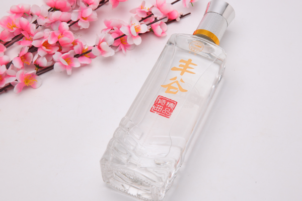 為什麼雲貴川過年不喝茅五劍？當地人：這4款酒足夠，便宜又好喝