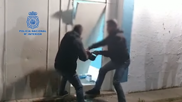 西班牙警方突襲加密貨幣礦場：繳獲 RTX 3080 顯示卡、21臺礦機