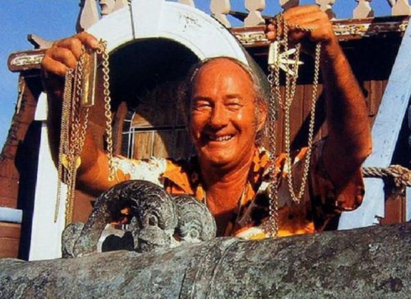 真實版海賊王：一生尋找沉船，收穫財富無數，死後骨灰撒入大海