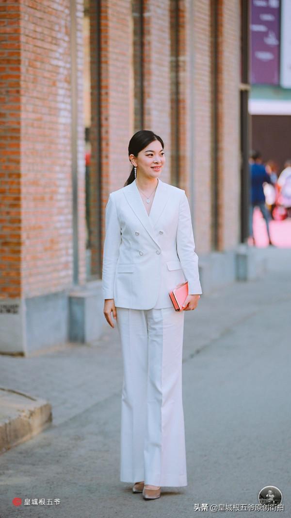 讓自己對時尚領域有更多的瞭解,你就能夠更好地讓自己做出改變 讓自己對時尚領域有更多的瞭解,你就能夠更好地讓自己做出改變