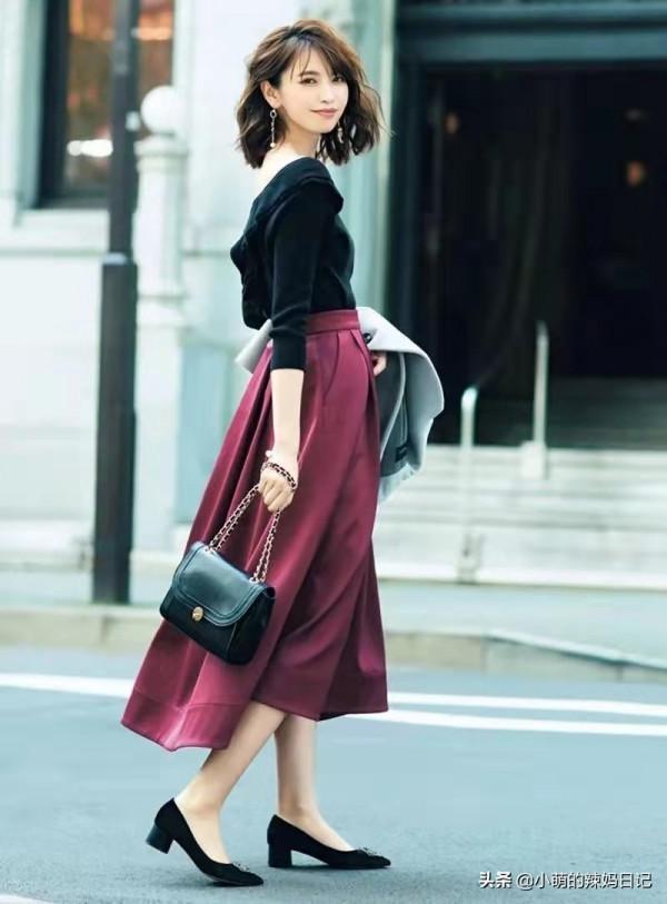 過了45歲的女人，不建議穿衛衣！這3件上衣更適合你，時髦還顯瘦