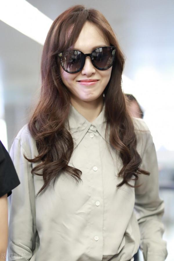 墨鏡女神：唐嫣