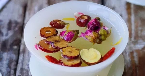 體寒的女人喝什麼茶好？冬季暖身的6種茶