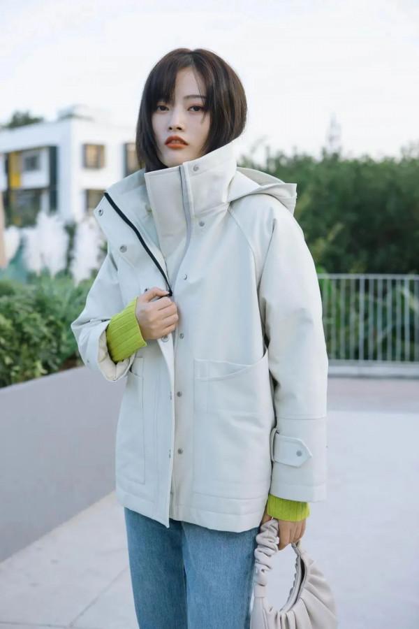 冬天怎麼穿裙裝？8套冬天不露腿的裙裝示範，保暖又好看