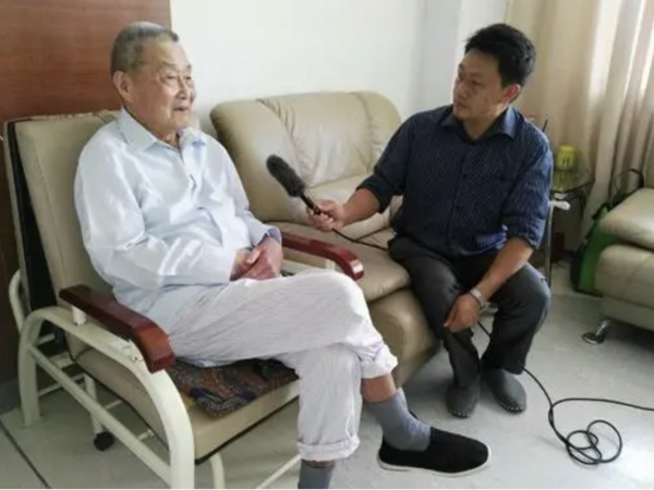 1965年我軍飛行員違反禁令,出海殲滅敵機,毛主席得知:有功無過 1965年我軍飛行員違反禁令,出海殲滅敵機,毛主席得知:有功無過