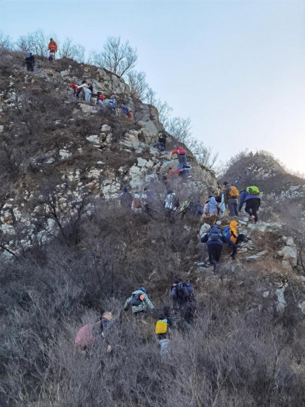 京西小華山—體驗險峻,尋古道,賞馬蹄窩,探溶洞 京西小華山—體驗險峻,尋古道,賞馬蹄窩,探溶洞