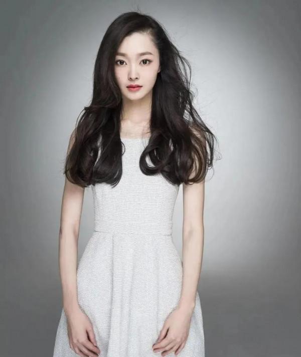 頂級清秀女神宋軼，秀色可餐、溫婉動人