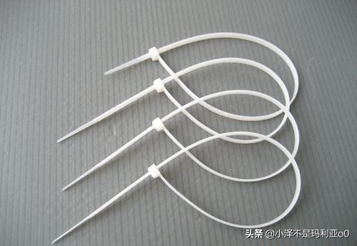 桌面整理大作戰！低成本改造書桌，這些收納好物你值得擁有