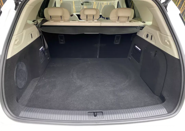 材料工程師體驗嵐圖FREE試裝車：主體已成形，細節再推敲