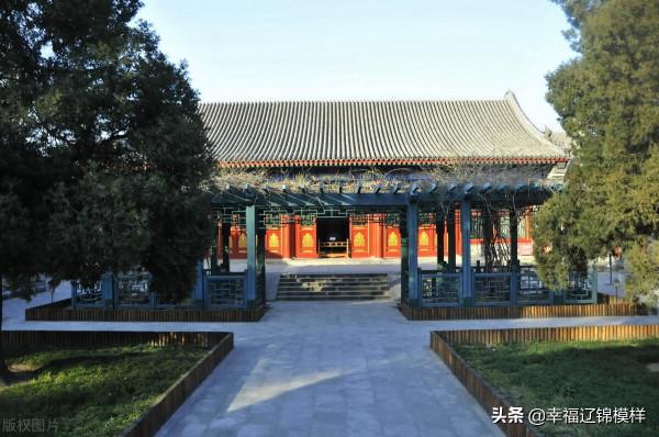 人啊，千萬不要讓人看著一臉欠錘的樣子