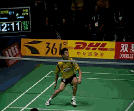 羽球后場被動步法，在被動中還擊對方回球，運用得當方可化為主動