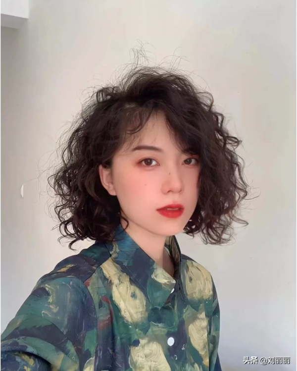 選髮型難嗎?蓬鬆立體時尚瘦臉就夠了,就像這18款 選髮型難嗎?蓬鬆立體時尚瘦臉就夠了,就像這18款