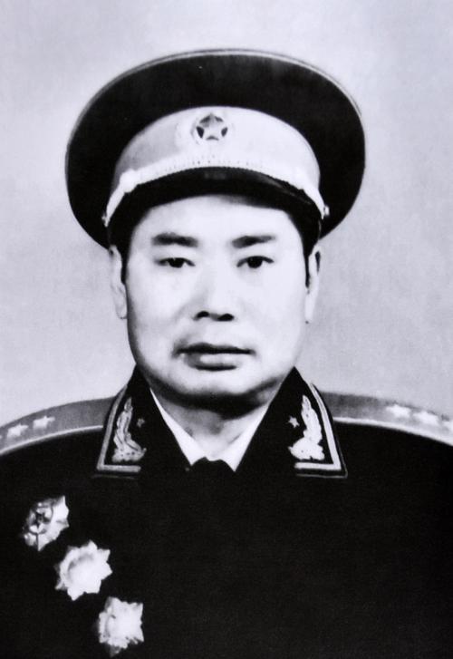 楊得志在濟南軍區18年,先後有四位政委輔佐,他們都是誰呢? 楊得志在濟南軍區18年,先後有四位政委輔佐,他們都是誰呢?