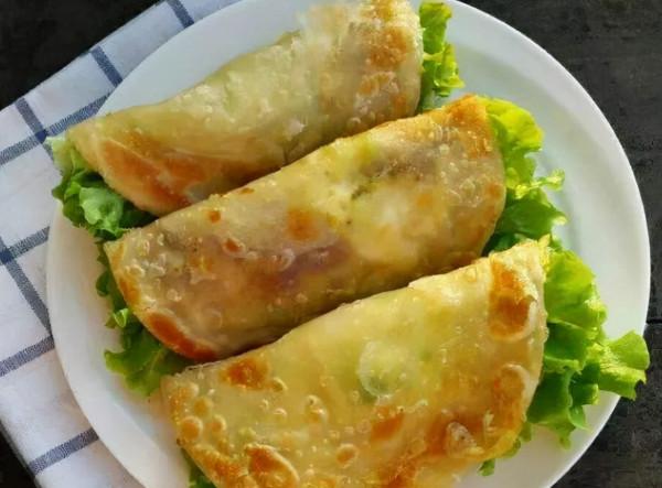 女生去河南遊玩，這4種著名小吃不易“忽視”，外地人總懷念