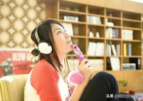 日本19歲少女蝸居網咖3年，一天只吃一頓飯：我為什麼這麼窮？