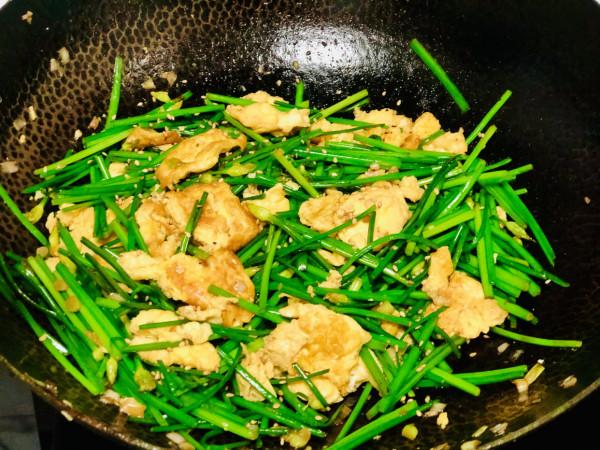 入秋後，雞蛋和它才是“絕配”，營養美味，香味四溢，上桌就光碟