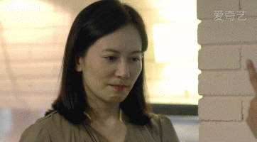 面對中年女星的成熟優雅，裝嫩與真嫩都抵擋不住，歲月的風情美