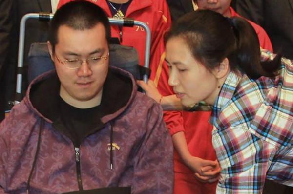 把癱瘓的前夫當自家“弟弟”，前女排名將周蘇紅，有情有義