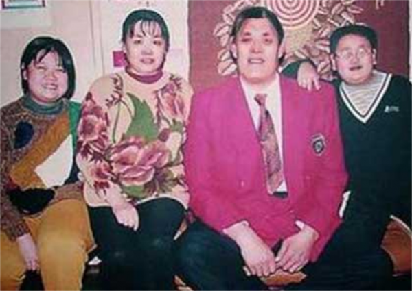 穆鐵柱享受副師級待遇，女兒在銀行工作，兒子1&period;8米卻不是運動員