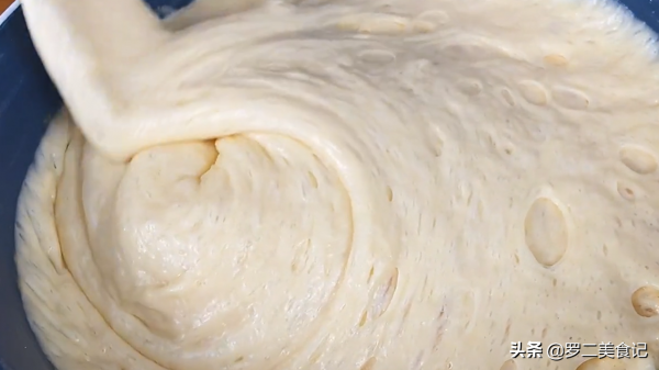 早餐雞蛋泡，不揉麵不擀麵，筷子攪一攪，3分鐘出鍋，比油條好吃