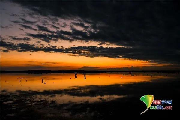 畫境烏克蘭，歷史亦悠遠。曾物阜民豐，惜故國不堪