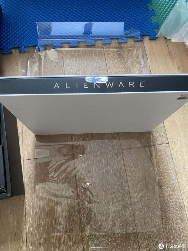 致我們終將逝去的青春！奔五的年紀狠心開箱外星人x15R1