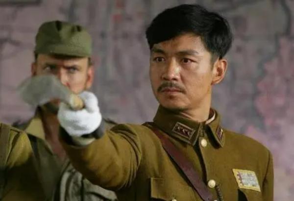 除了段奕宏，那些拉高《雙探》分值的狠配角，也該“擁有姓名”