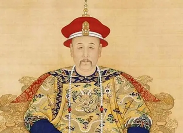 準噶爾部跟康熙、雍正打得有來有回，怎麼到乾隆時被收拾得服服貼貼？