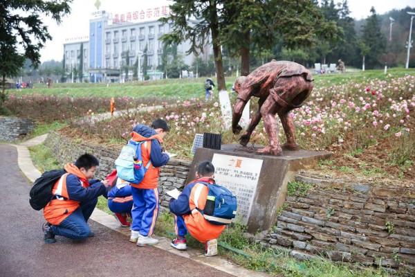 繽紛花海，果蔬採摘，房車露營......中秋出遊就來羊昌！