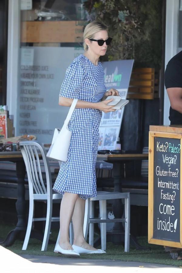 這些衣服真的可以從20歲穿到50歲，不信看看她們