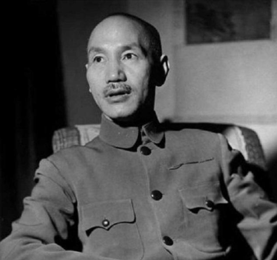 重慶談判晚宴上,一記者發出感嘆:一個周恩來就打敗了整個國民黨 重慶談判晚宴上,一記者發出感嘆:一個周恩來就打敗了整個國民黨