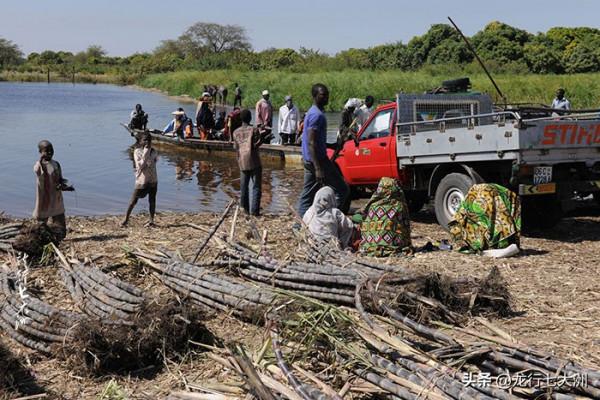 「查德」走進“查德湖”上的島嶼村莊