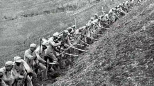 母親被國軍抓獲,政委當場發飆:誰敢動我媽,我讓他全家雞犬不留 母親被國軍抓獲,政委當場發飆:誰敢動我媽,我讓他全家雞犬不留