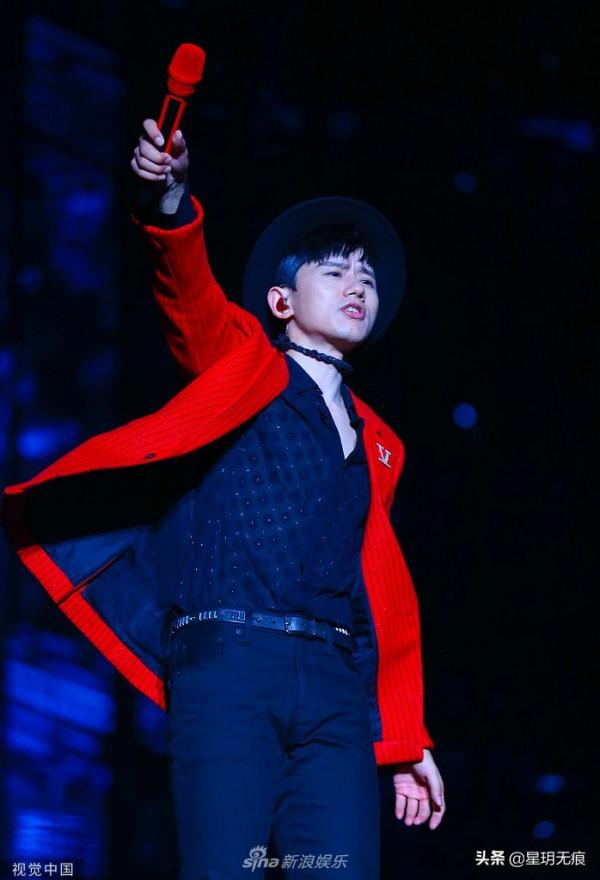 張傑未live曜北斗演唱會開唱 穿紅衣霸氣滿滿王者風範