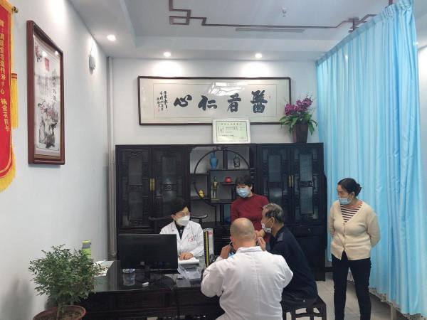 楊金花院長：提高中醫藥服務水平