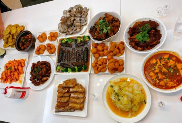 秋瓷炫張傑等9個藝人曬年夜飯，美味又好看，他和父母只吃1道菜